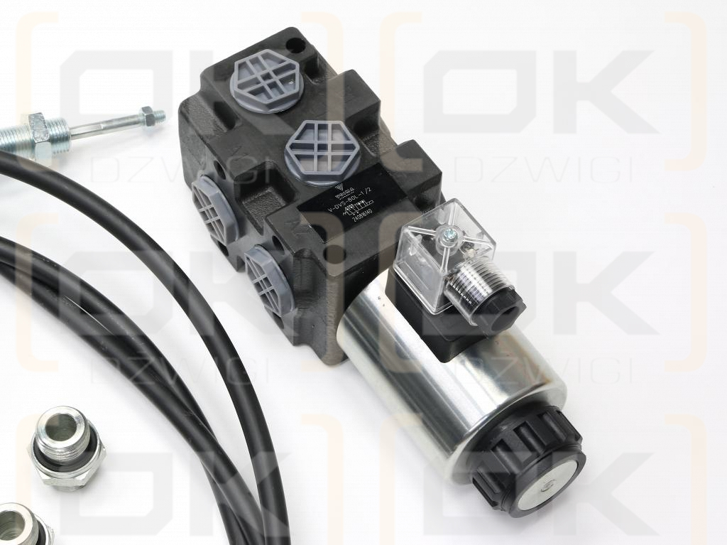 Zestaw (1 sekcja pływająca) do Ładowacz TUR -Rozdzielacz 80L 2-sekcyjny + Elektrozawór + Joystick z przyciskiem + Elementy złączne + Linki na kulkę 1500mm VOIMA