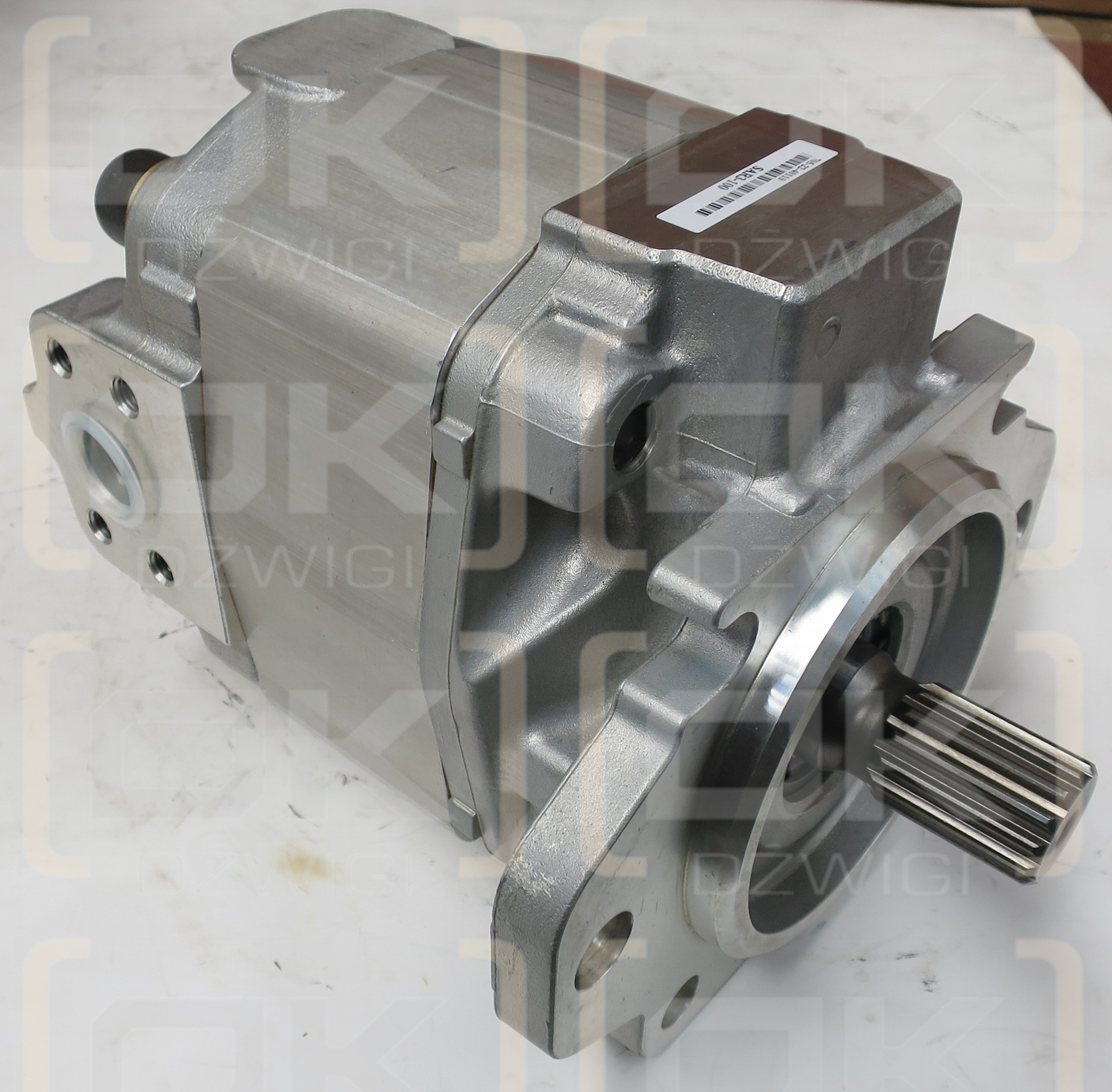 KOMATSU-PUMPE 705-22-40110 /