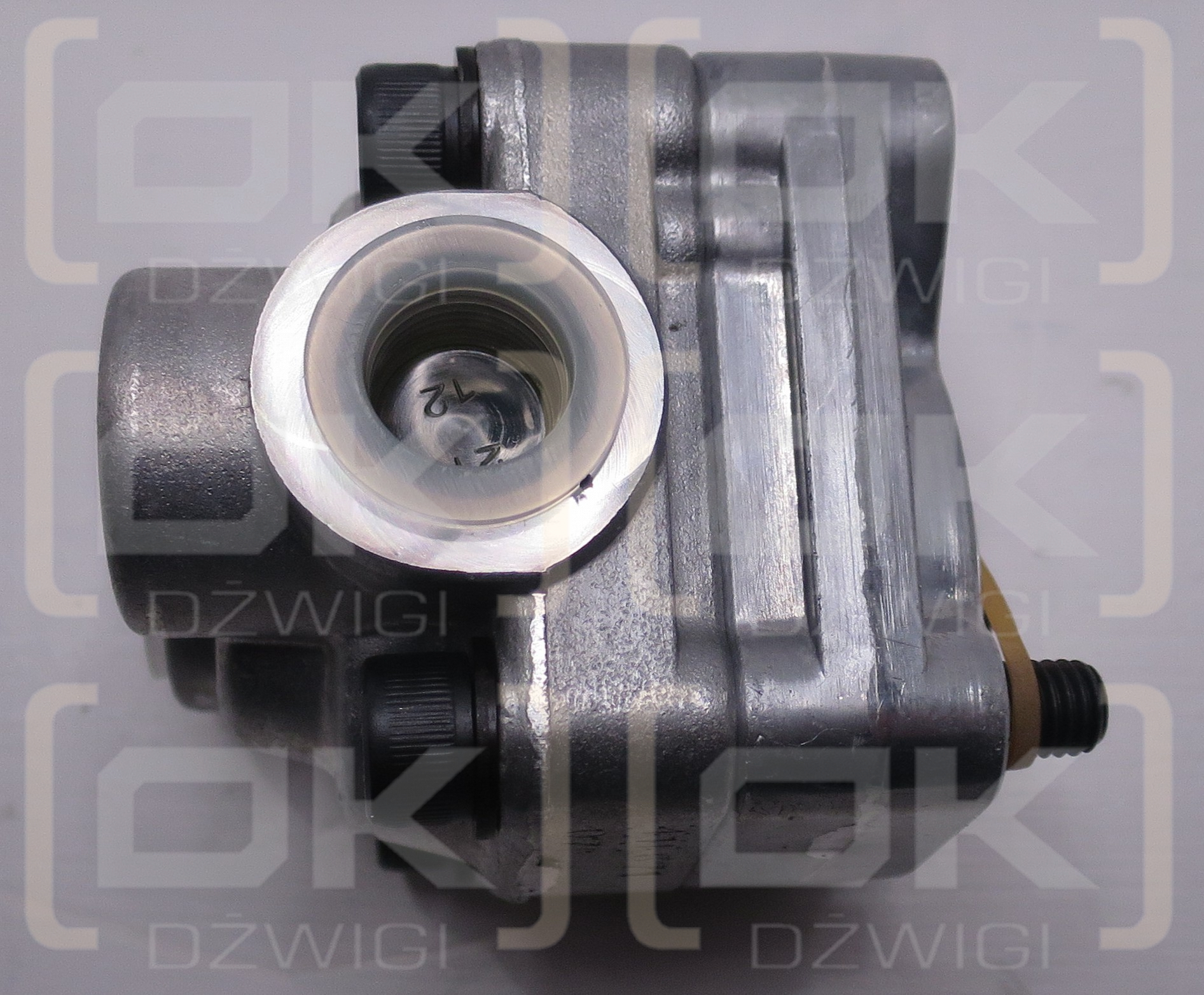 SHIMADZU N.° YP10-4.1B9D3-L671