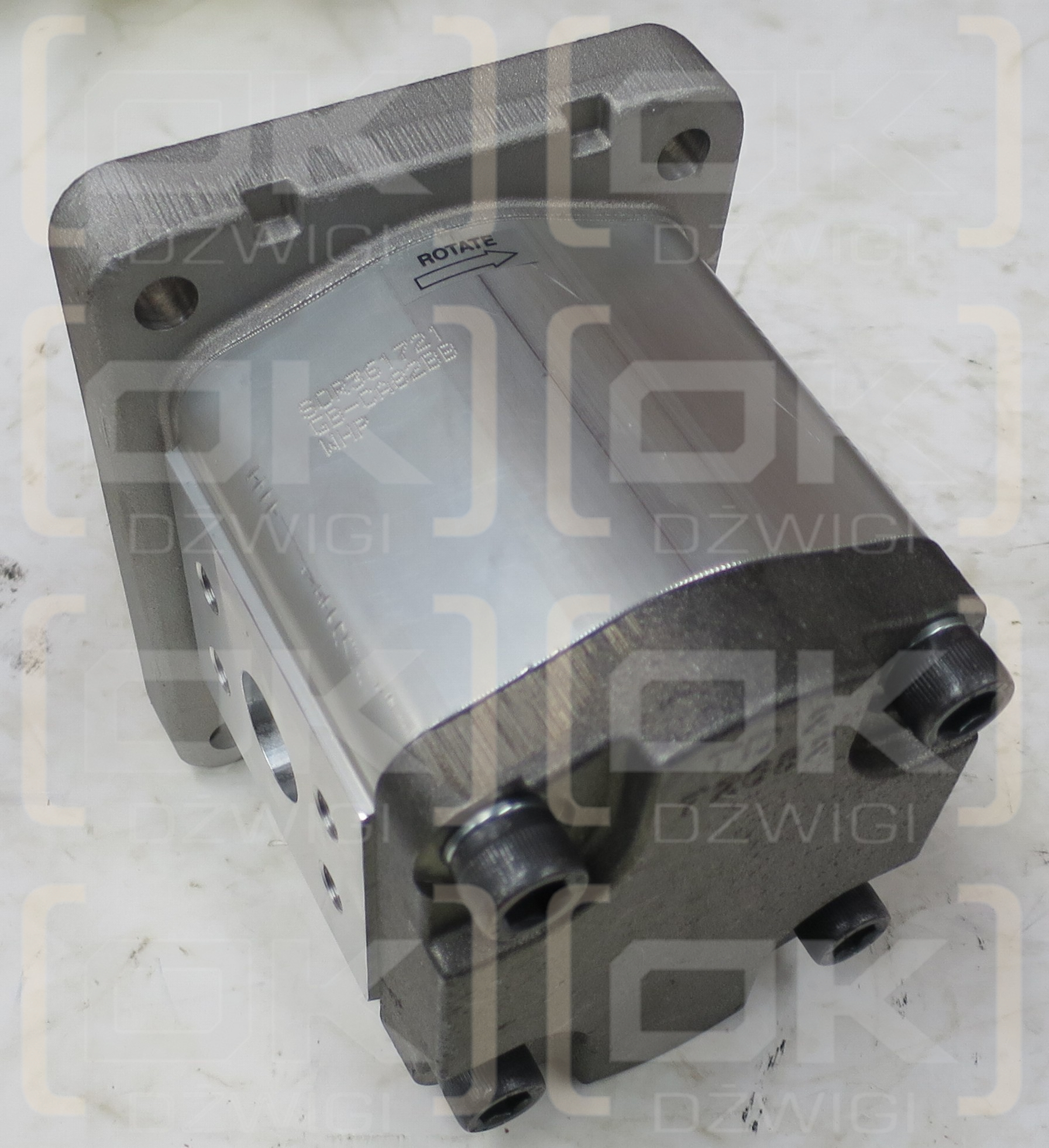 EQUIVALENT TO 2354D , 2PL090A8492