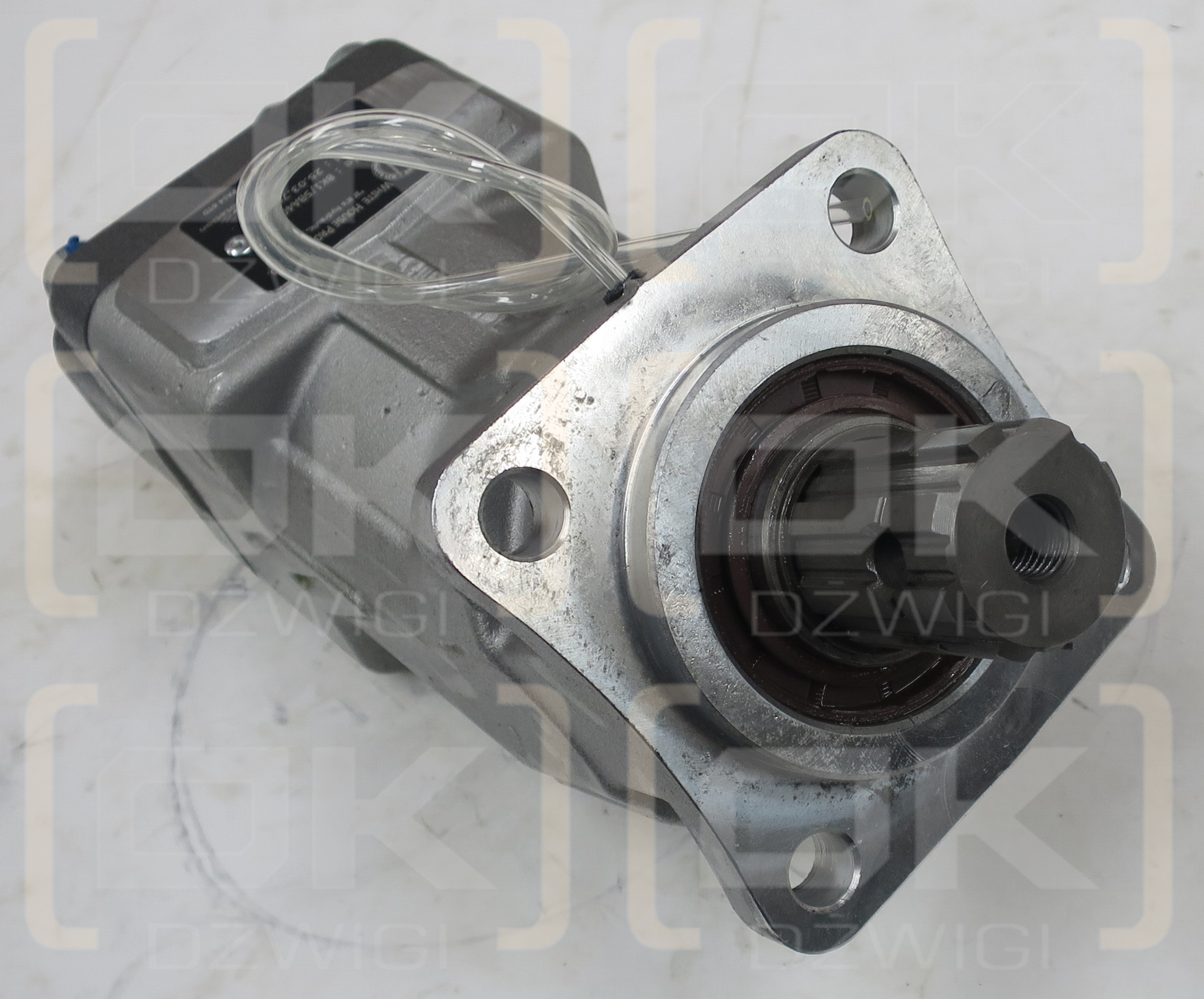56 CC/U 350 BAR A/C GEKRÜMMTE ACHSE**