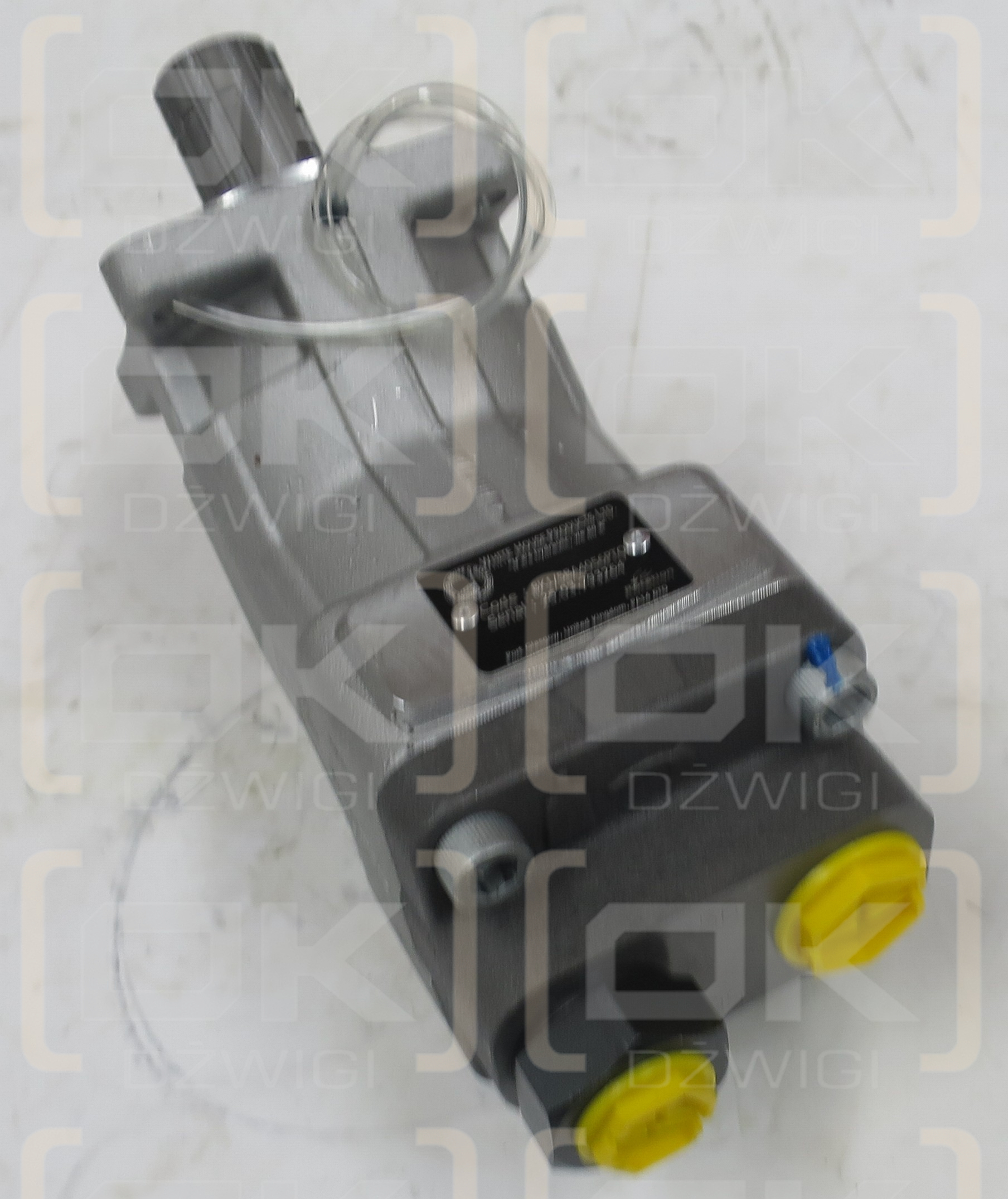 56 CC/U 350 BAR A/C GEKRÜMMTE ACHSE**