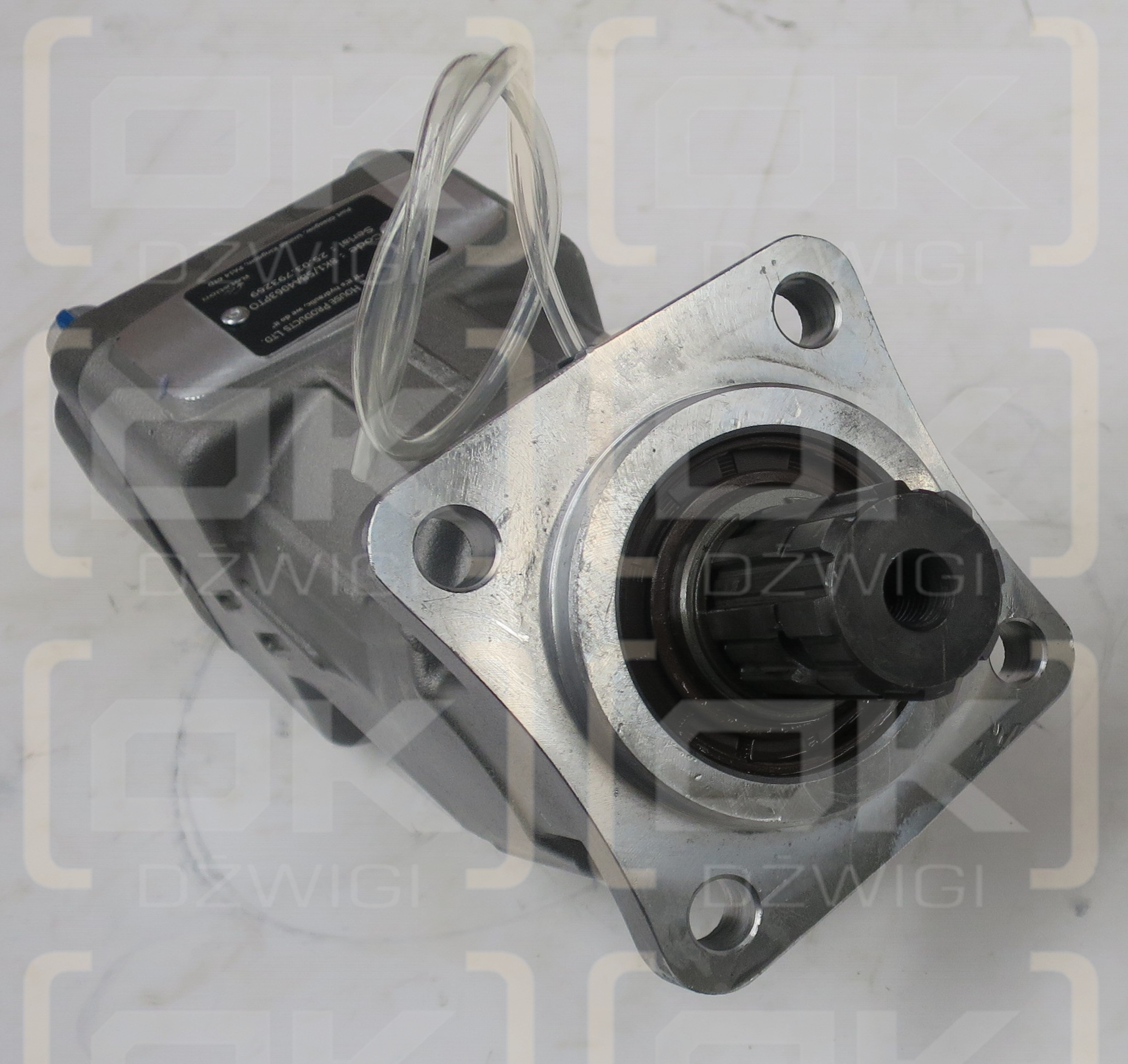 63 CC/U 350 BAR A/C GEKRÜMMTE ACHSE**
