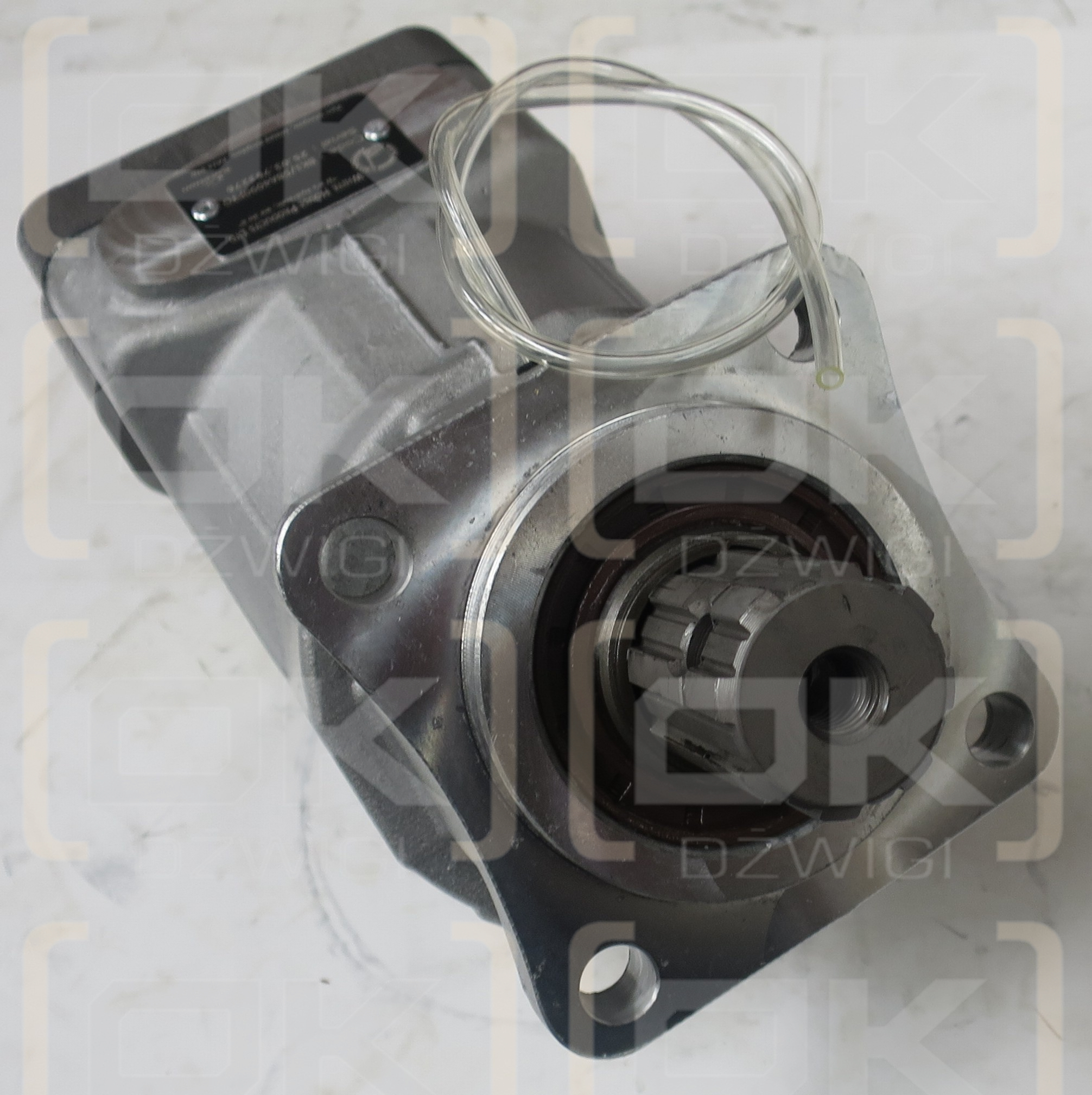 90 CC/U 350 BAR A/C GEKRÜMMTE ACHSE**