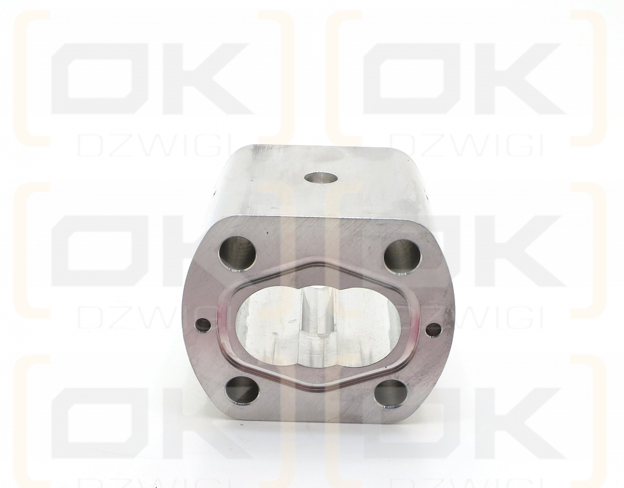 P23 НЕПОРТИРОВАННЫЙ МОТОР КОРПУС 5.8CC