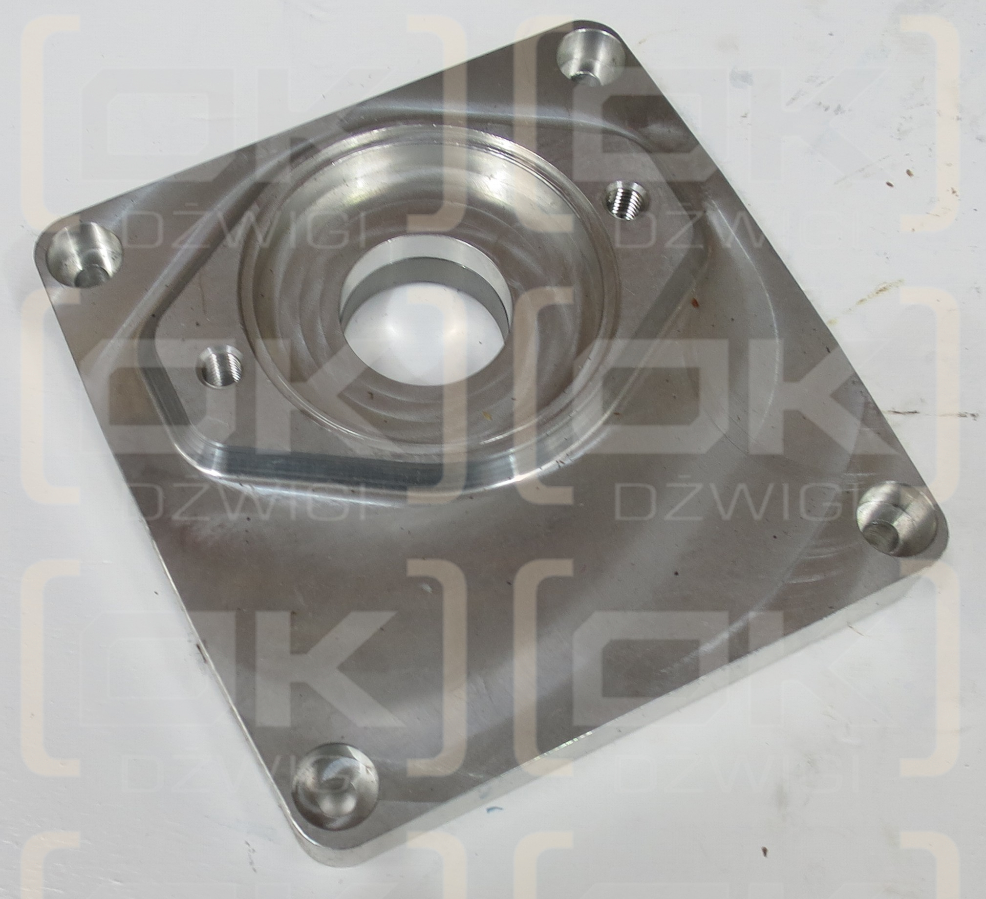 SAE EINE HINTERE ADA-PLATTE FÜR R5 CCW