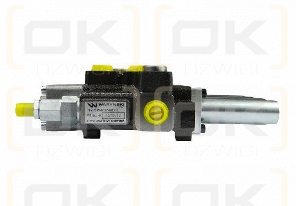 Rozdzielacz hydrauliczny 3-sekcyjny max przepływ 40L sterowany na linkę  Waryński