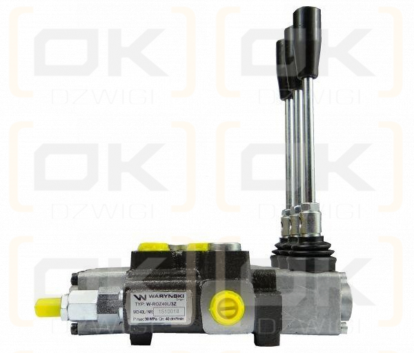 Rozdzielacz hydrauliczny 3-sekcyjny max przepływ 40L z zatrzaskami Waryński