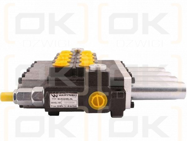 Rozdzielacz hydrauliczny 4-sekcyjny max przepływ 40L sterowany linkami Waryński