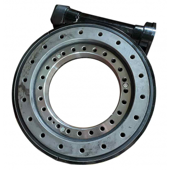 Slewing bearing with CTE ring